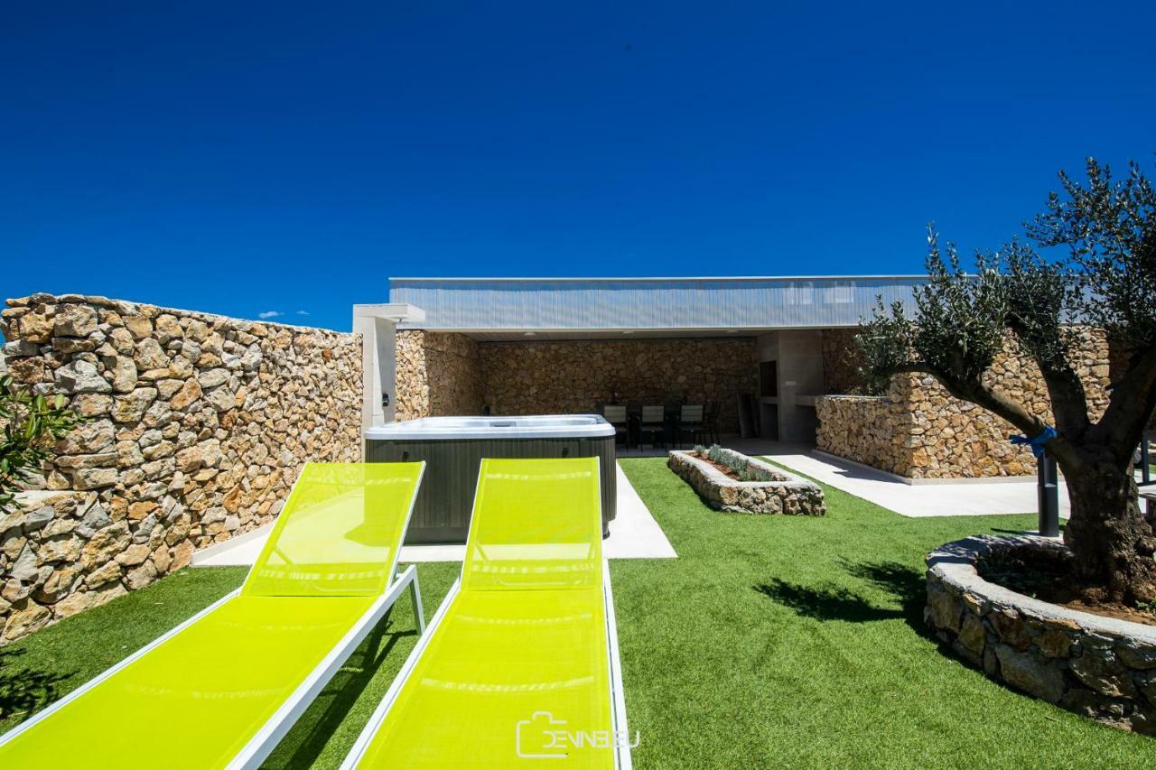Villa Madomi Kustici Exterior photo